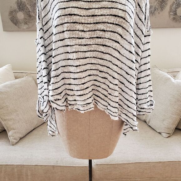 Free People Island Girl Hacci Top - size XS in Black/White - Picture 7 of 14
